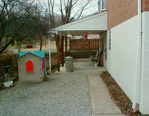 21 East Ridge Road Coraopolis, PA 15108 - Photo 6 of 7 Patio/Deck.