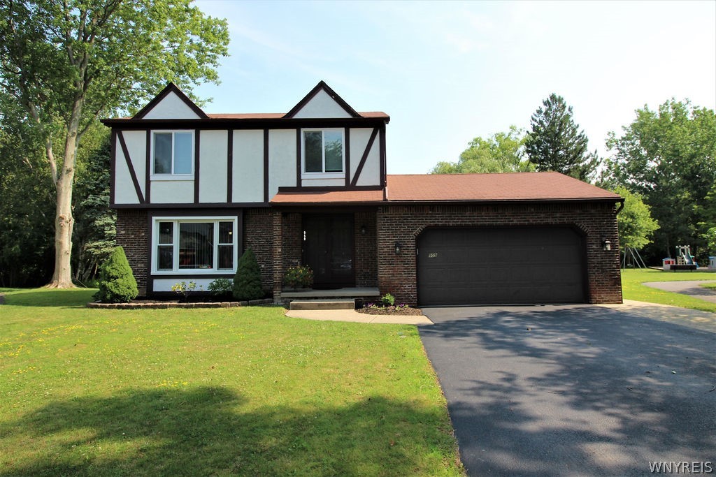 959 Robin Road Amherst, NY 14228 - Photo 1 of 1