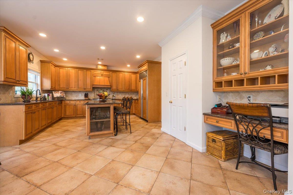 129 Round Swamp Road Huntington, NY 11743 - Photo 15 of 50 Convenient work area and pantry.