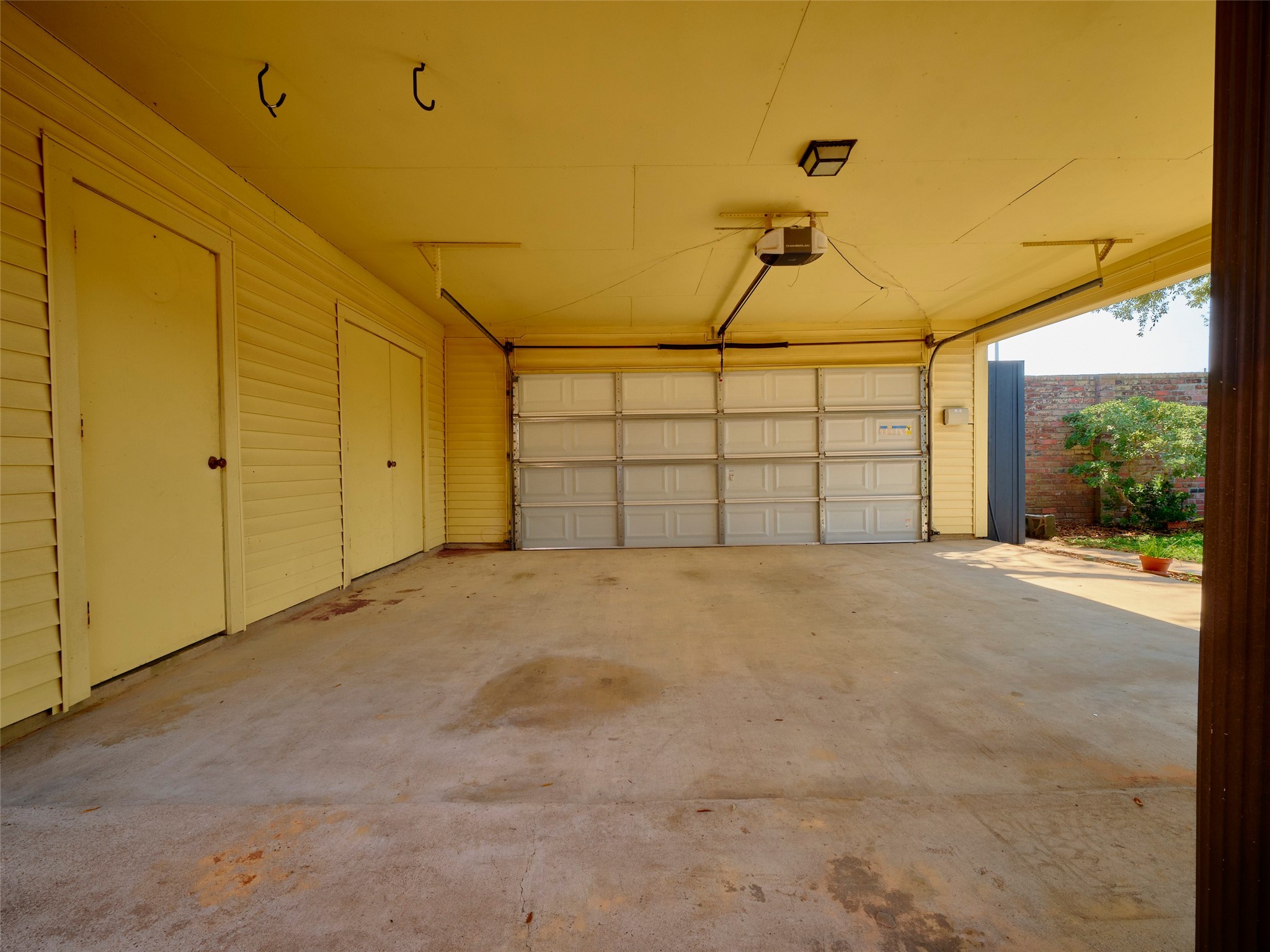 8315 Terrace Wind Lane Houston, TX 77040 - Photo 37 of 50 a view of a garage