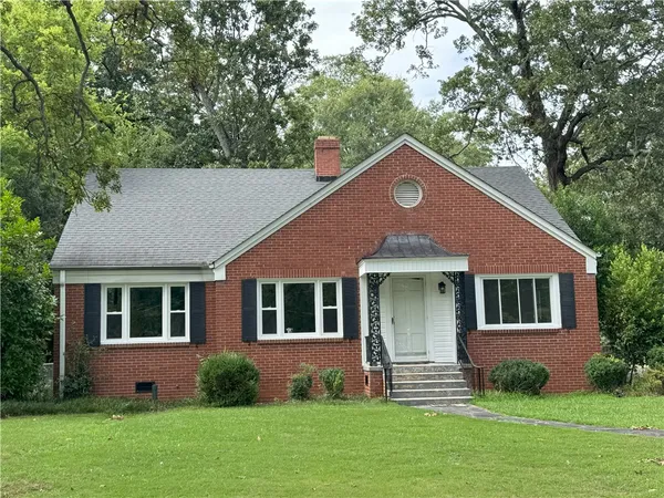 $2,100 | 212 Whitehall Road, Anderson, SC 29625