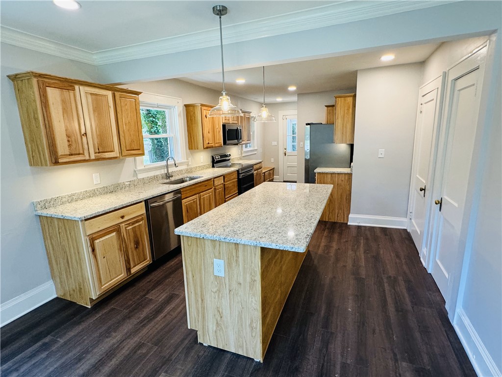 212 Whitehall Road Anderson, SC 29625 - Photo 2 of 11