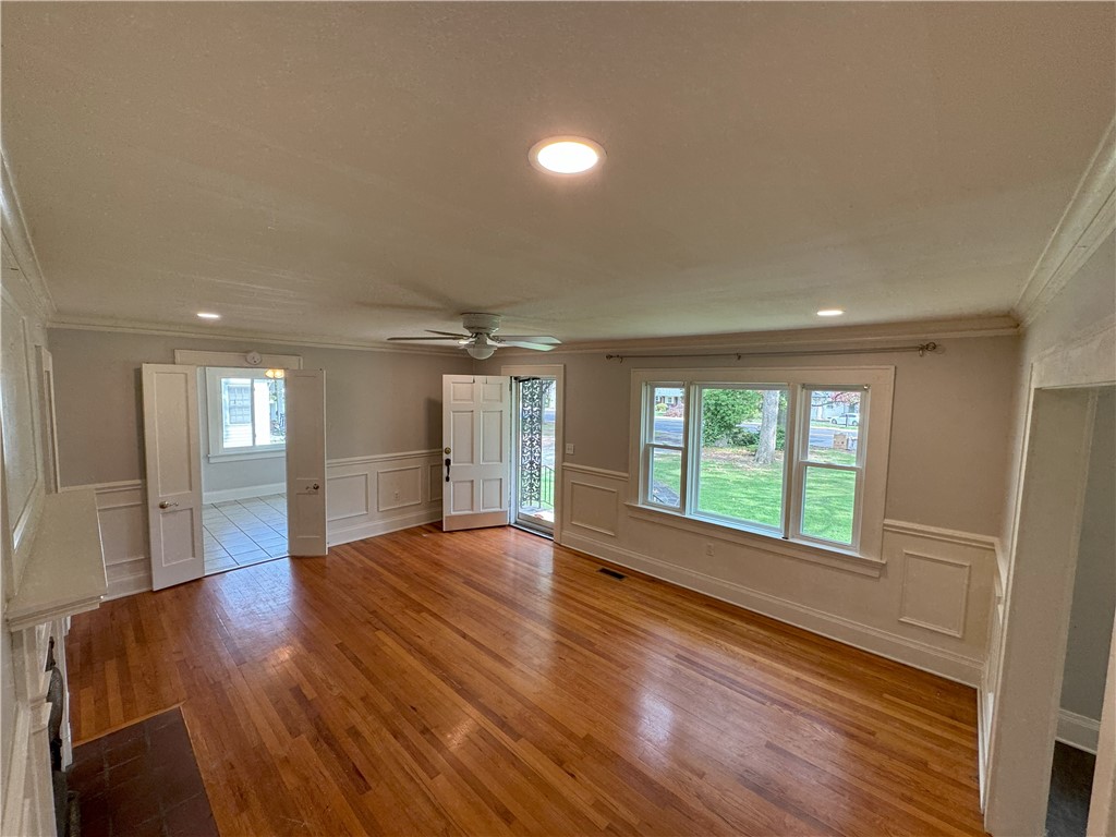 212 Whitehall Road Anderson, SC 29625 - Photo 3 of 11