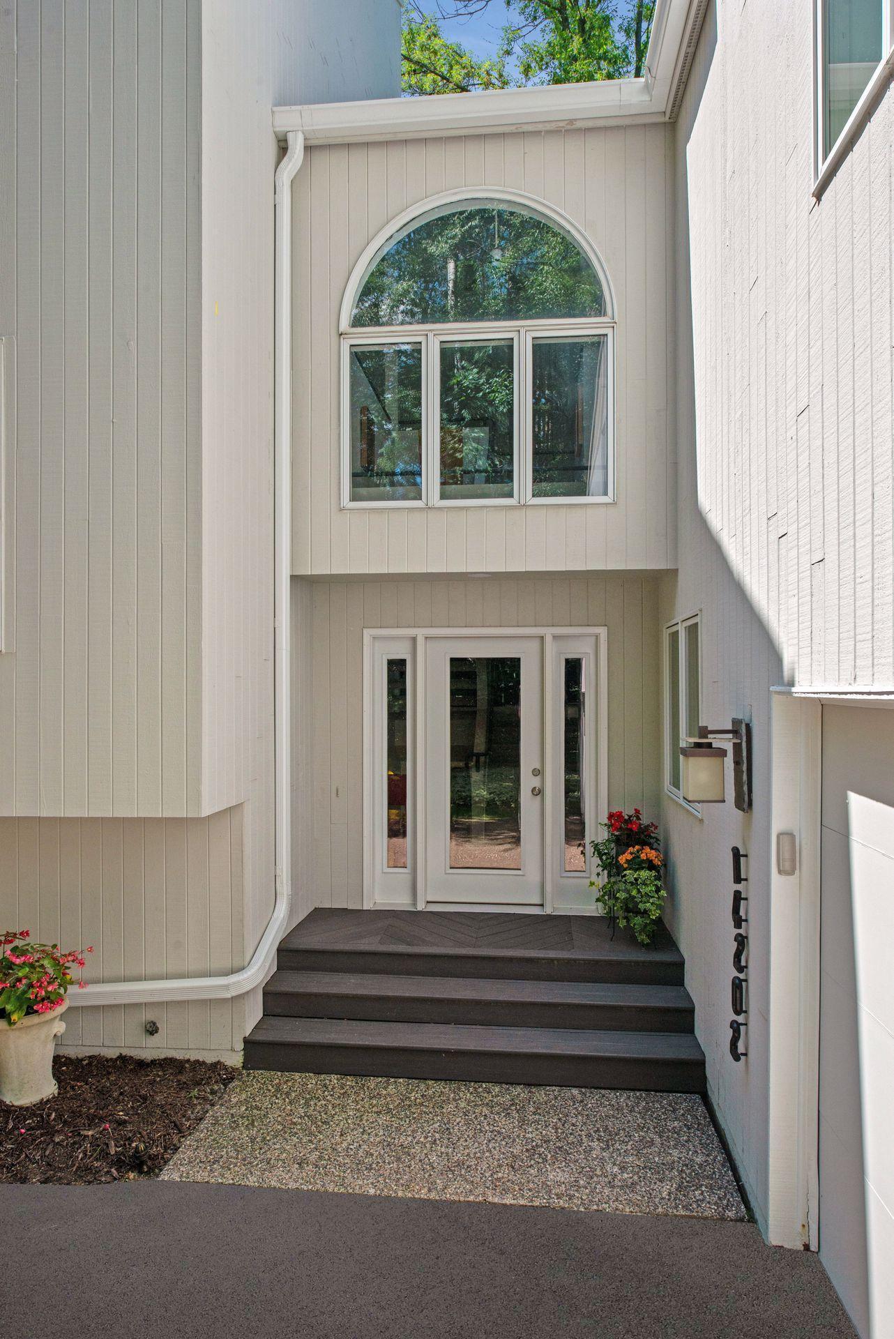 14202 Spring Lake Road Minnetonka, MN 55345 - Photo 8 of 55 Gallery Image 8