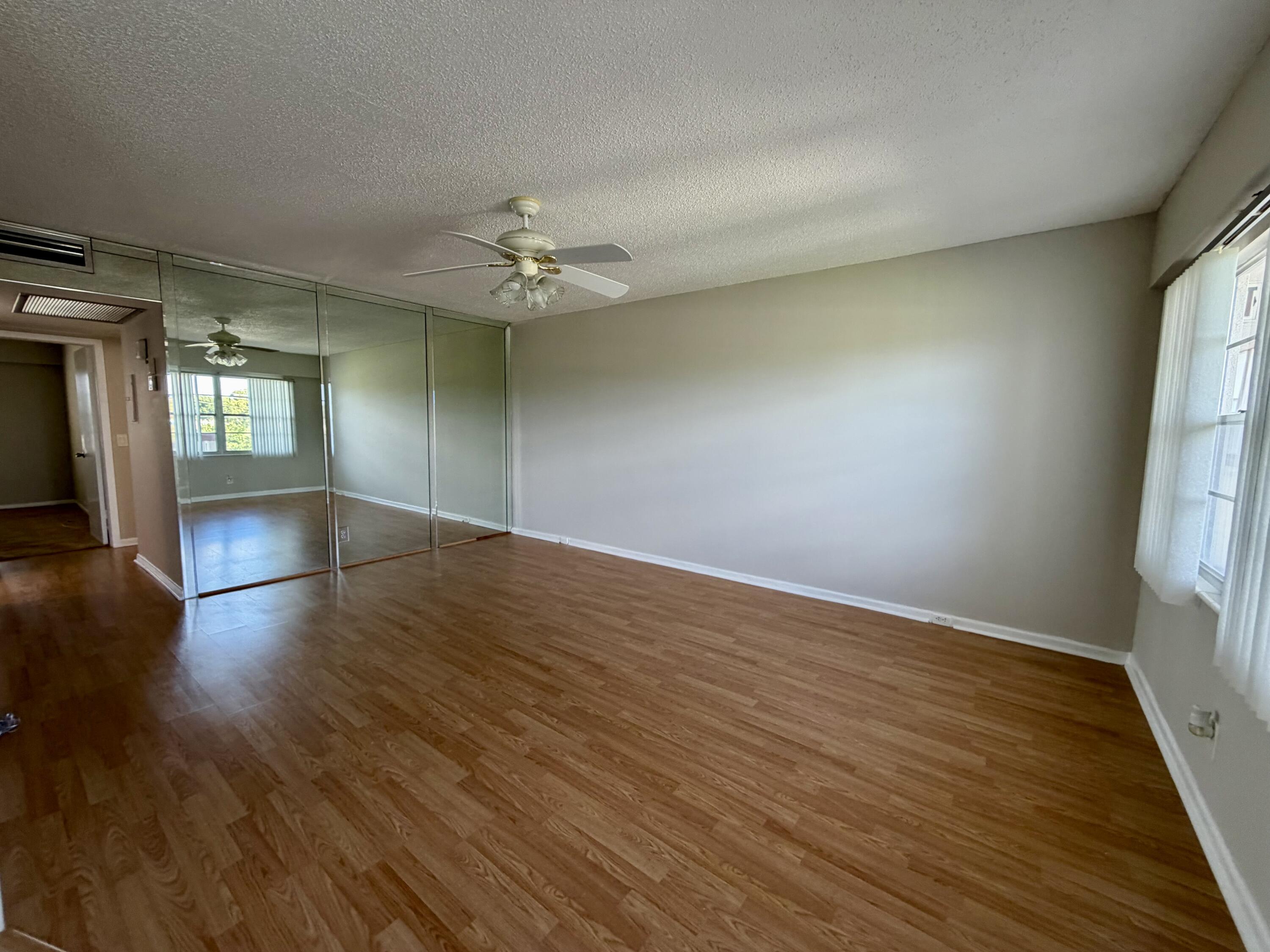 83 Preston F Boca Raton, FL 33434 - Photo 3 of 14 IMG_2485