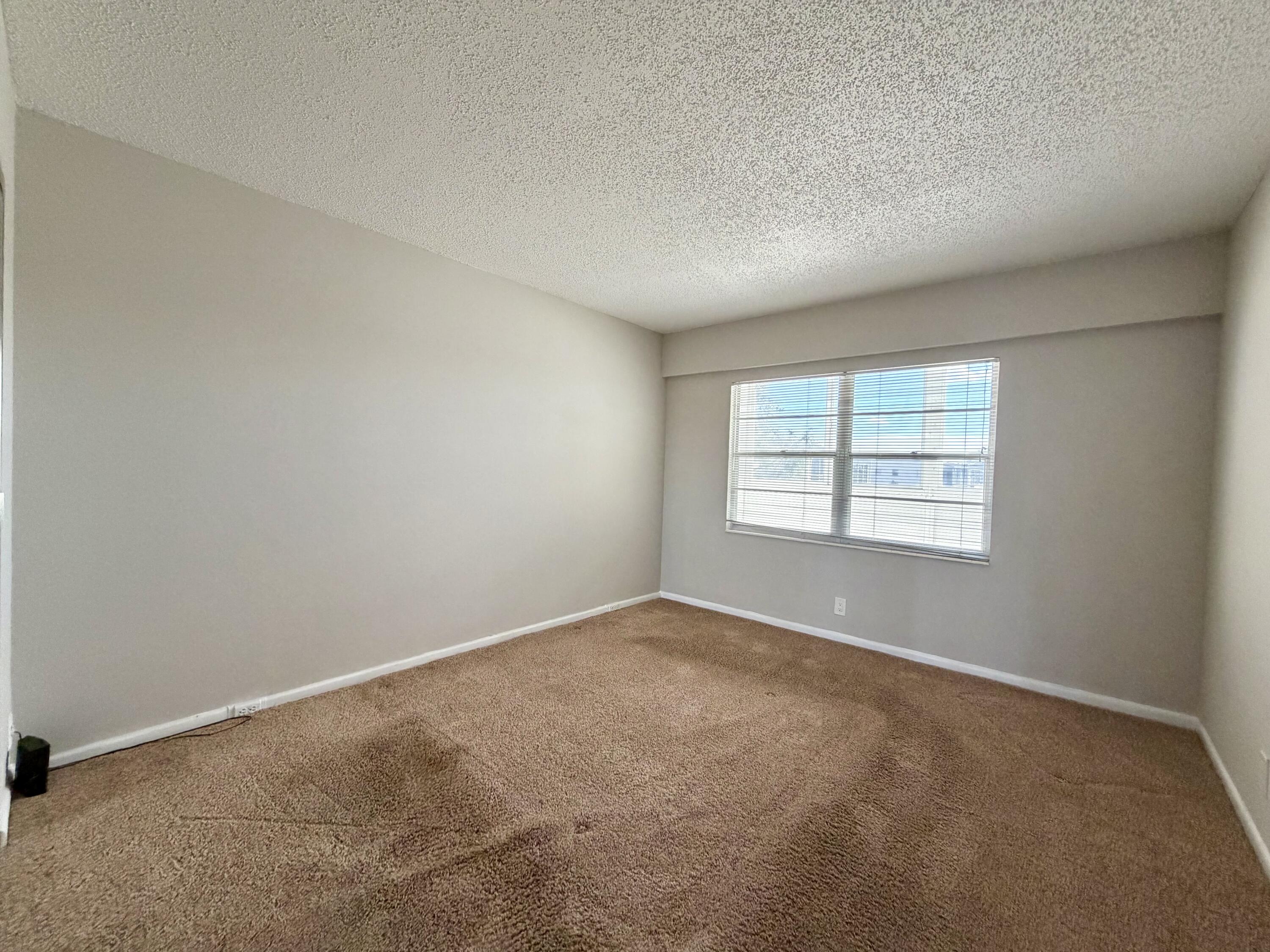 83 Preston F Boca Raton, FL 33434 - Photo 6 of 14 IMG_2495