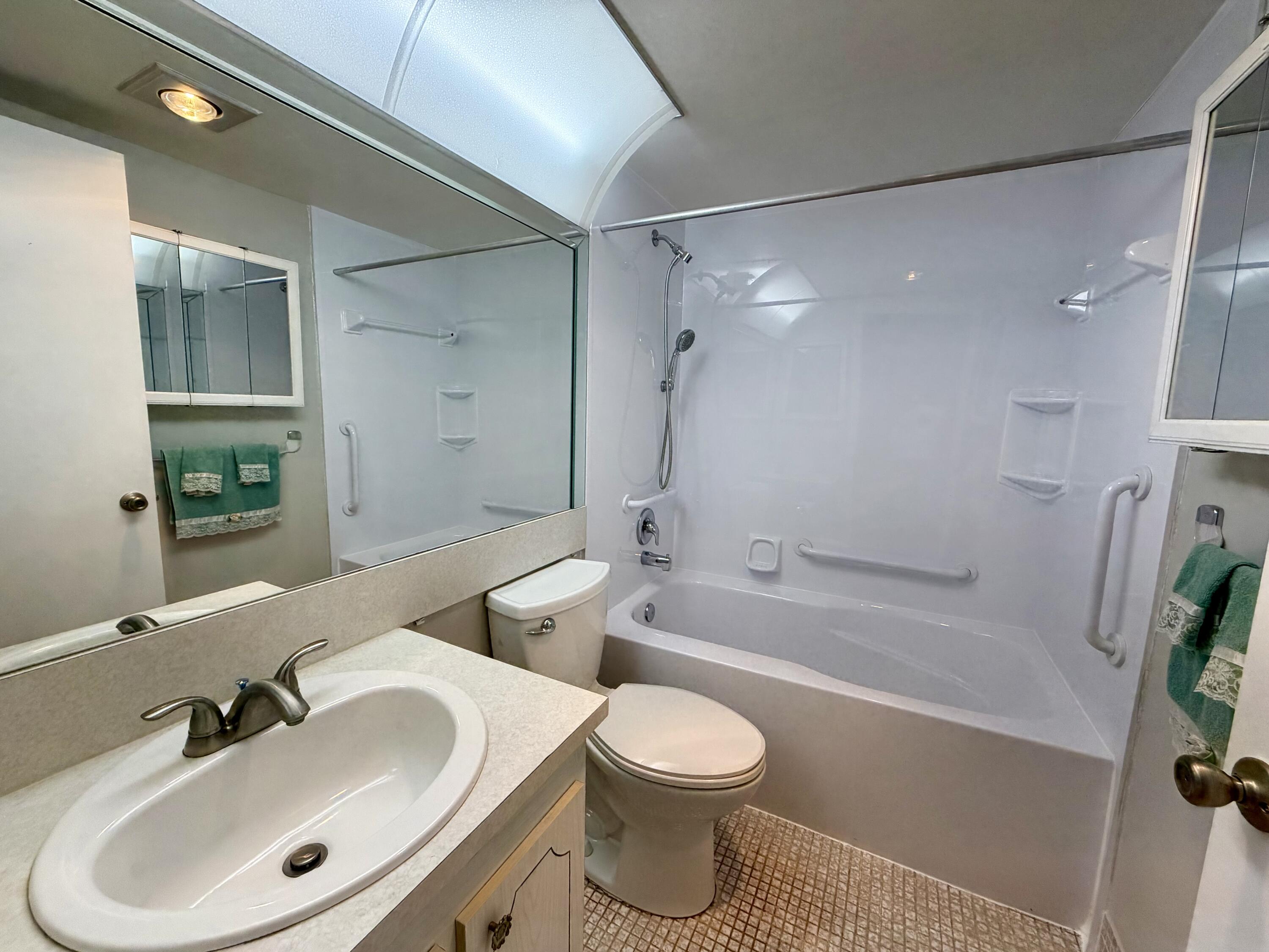 83 Preston F Boca Raton, FL 33434 - Photo 7 of 14 IMG_2491