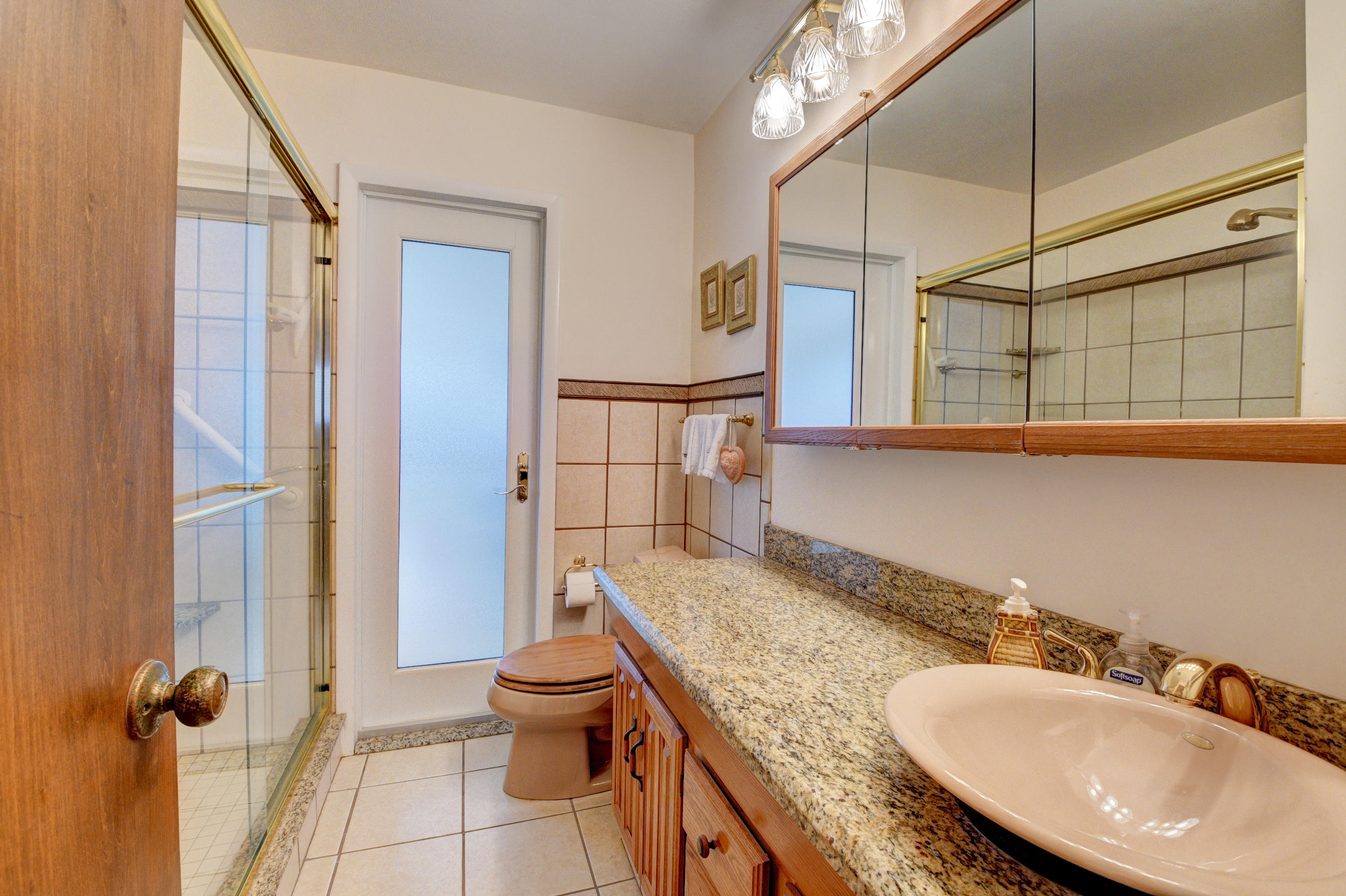 980 Southwest 21st Lane Boca Raton, FL 33486 - Photo 21 of 49 2nd Bathroom