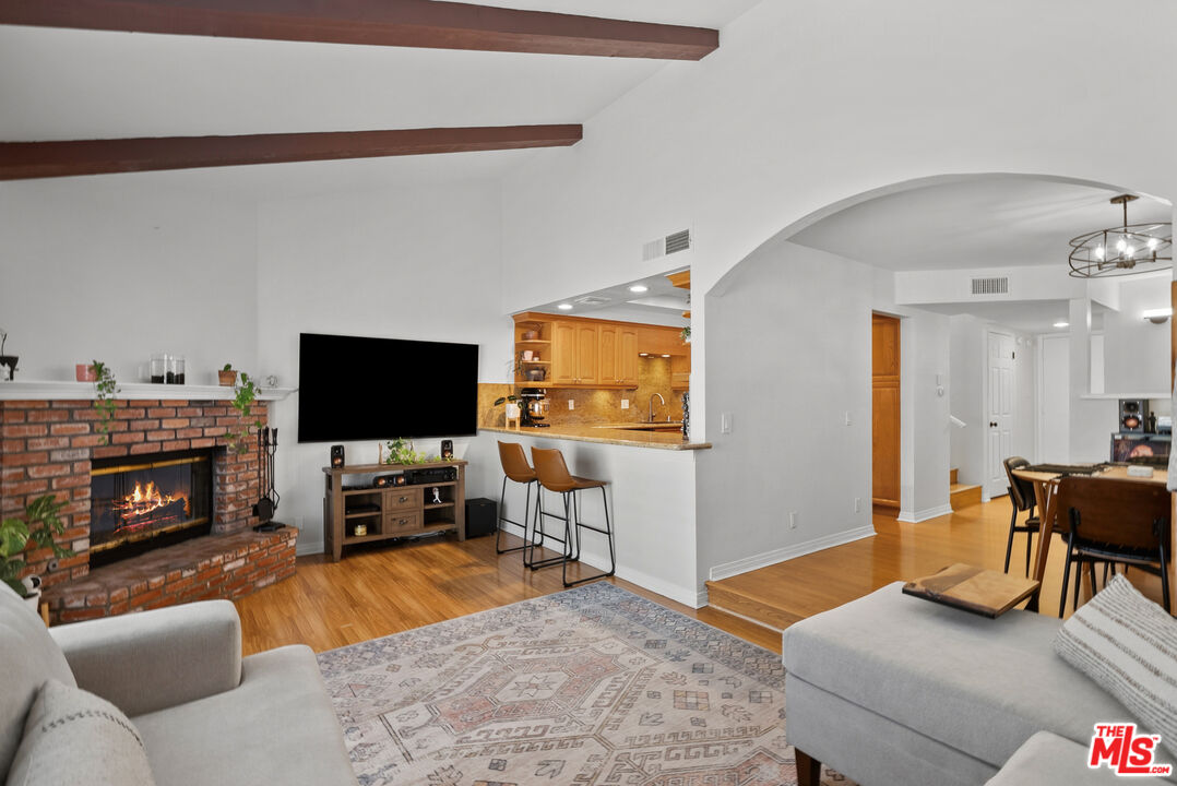 18435 Keswick Street, Unit 8 Reseda, CA 91335 - Photo 15 of 42