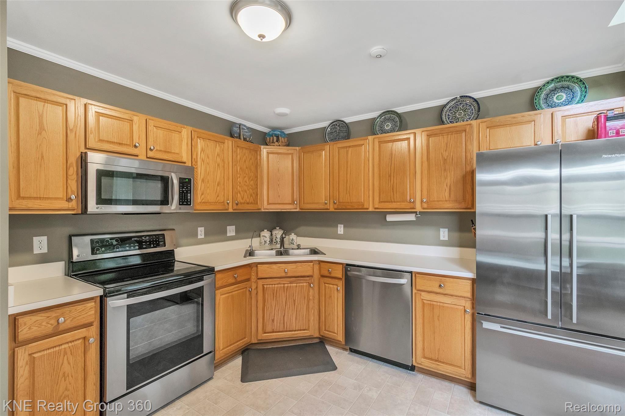 310 Cherry Grove Road Canton, MI 48188 - Photo 10 of 35 12_310CherryGroveRdWindowStillRealEstatePhotography12_mls.jpg