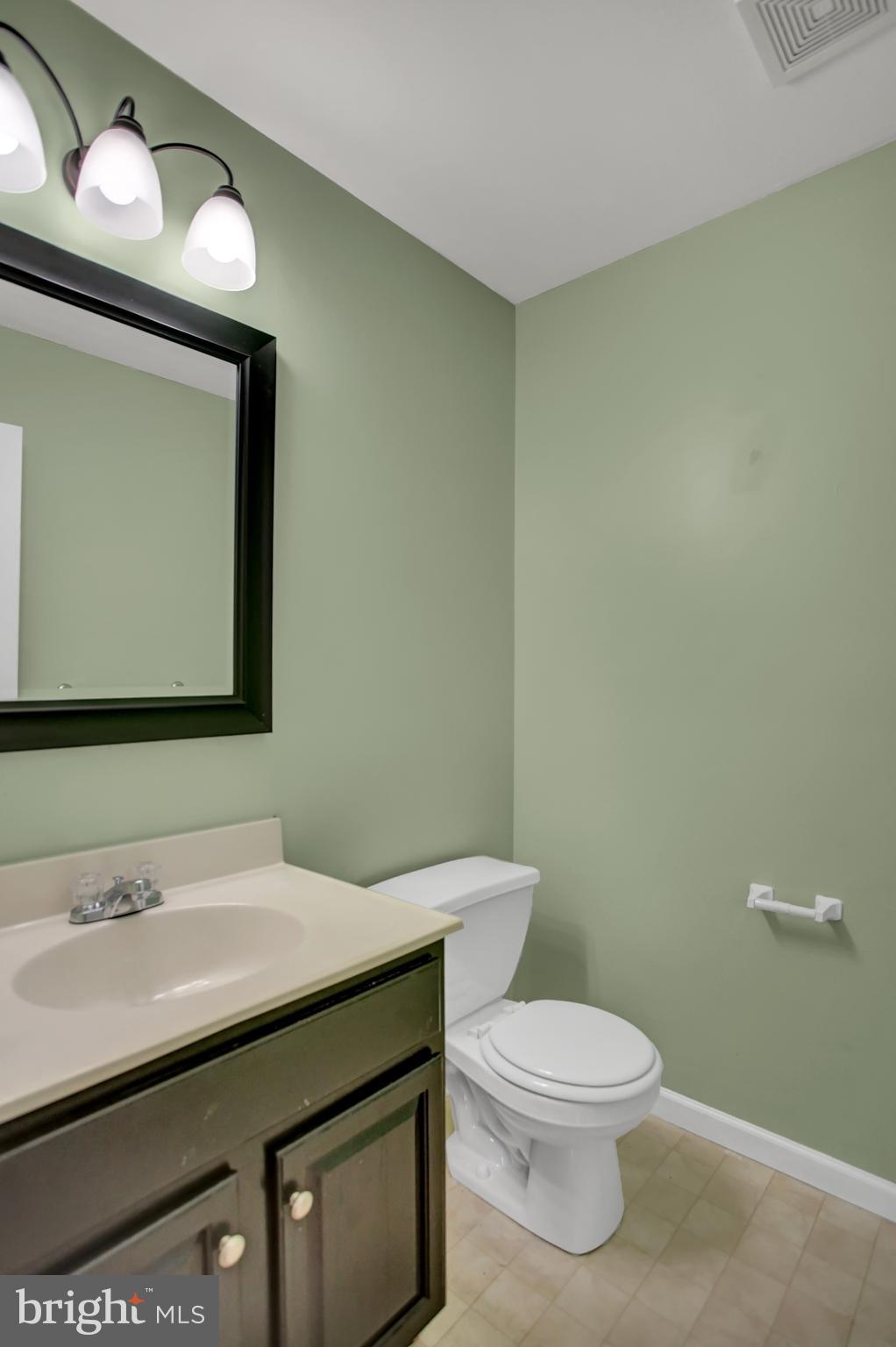 2244 Ionoff Road Harrisburg, PA 17110 - Photo 16 of 30 Gallery Image 16