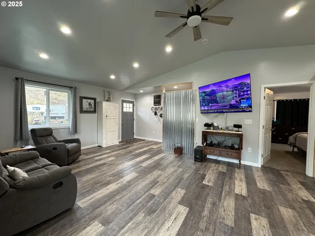 $429,000 | 24826 South S Highway, Canyon City, OR 97820