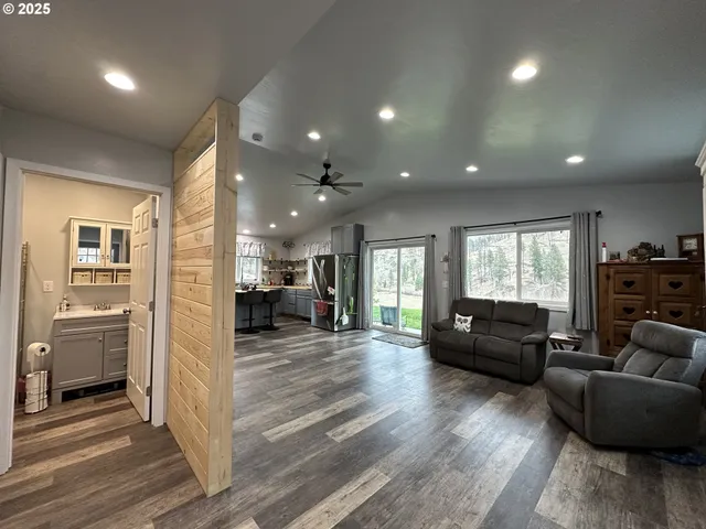 $429,000 | 24826 South S Highway, Canyon City, OR 97820