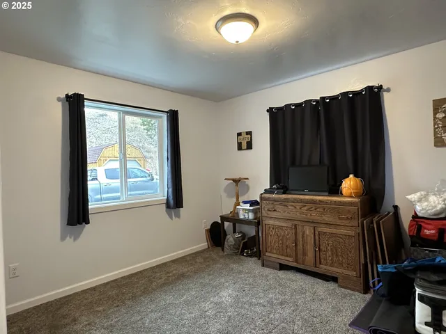 $429,000 | 24826 South S Highway, Canyon City, OR 97820