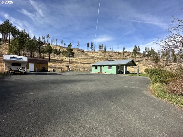 $429,000 | 24826 South S Highway, Canyon City, OR 97820