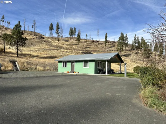$429,000 | 24826 South S Highway, Canyon City, OR 97820