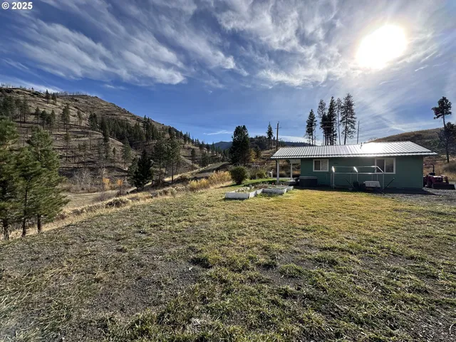 $429,000 | 24826 South S Highway, Canyon City, OR 97820