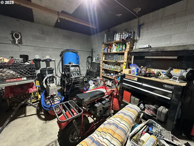 $429,000 | 24826 South S Highway, Canyon City, OR 97820