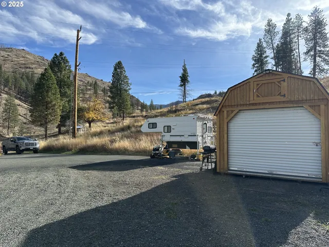$429,000 | 24826 South S Highway, Canyon City, OR 97820