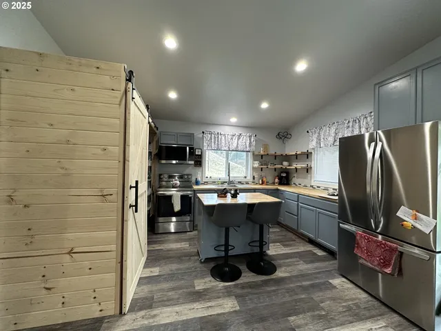 $429,000 | 24826 South S Highway, Canyon City, OR 97820