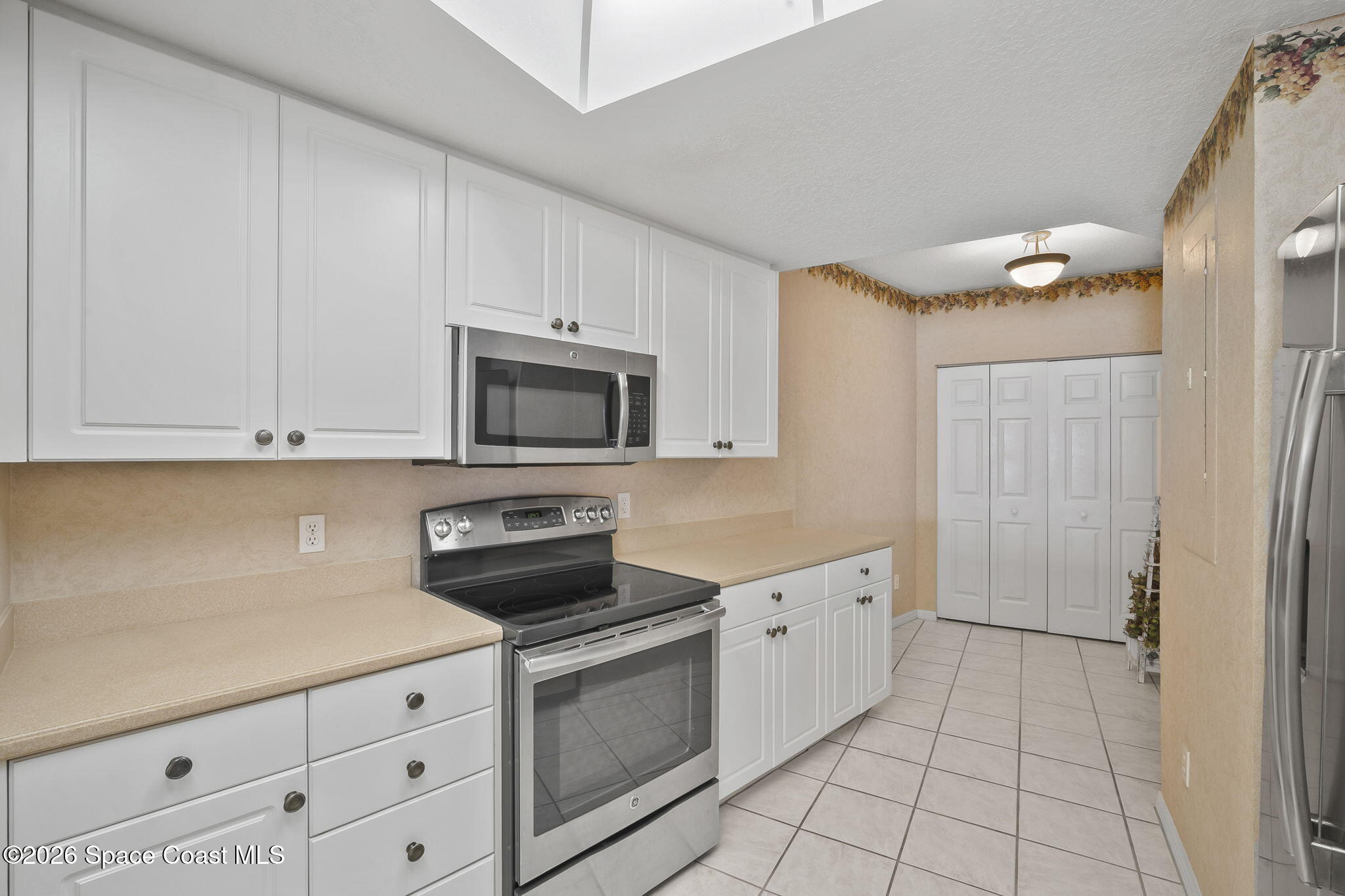 104 Riverside Drive, Unit 403 Cocoa, FL 32922 - Photo 15 of 61 Kitchen