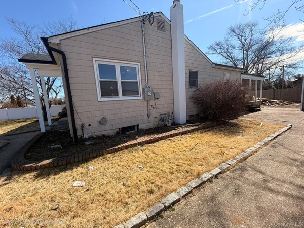 $680,000 | 284 15th Street, West Babylon, NY 11704