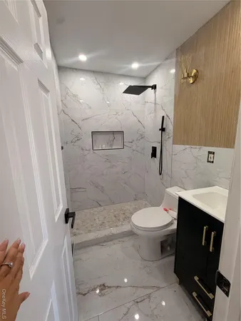 $680,000 | 284 15th Street, West Babylon, NY 11704