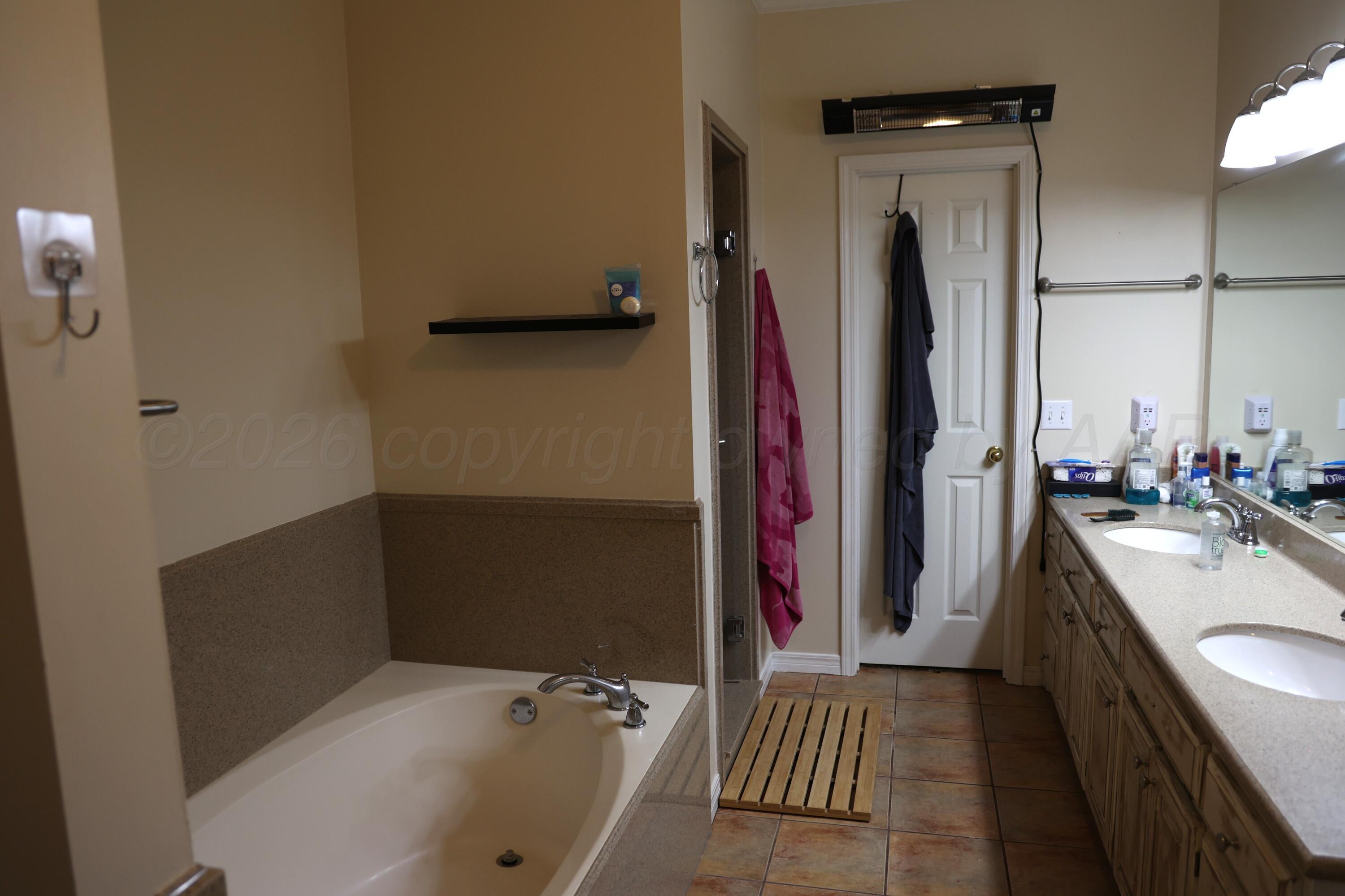 8917 Dove Road Canyon, TX 79015 - Photo 13 of 40 Primary Bath