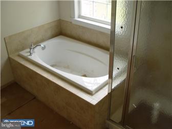927 Nottingham Road Pottstown, PA 19465 - Photo 8 of 9