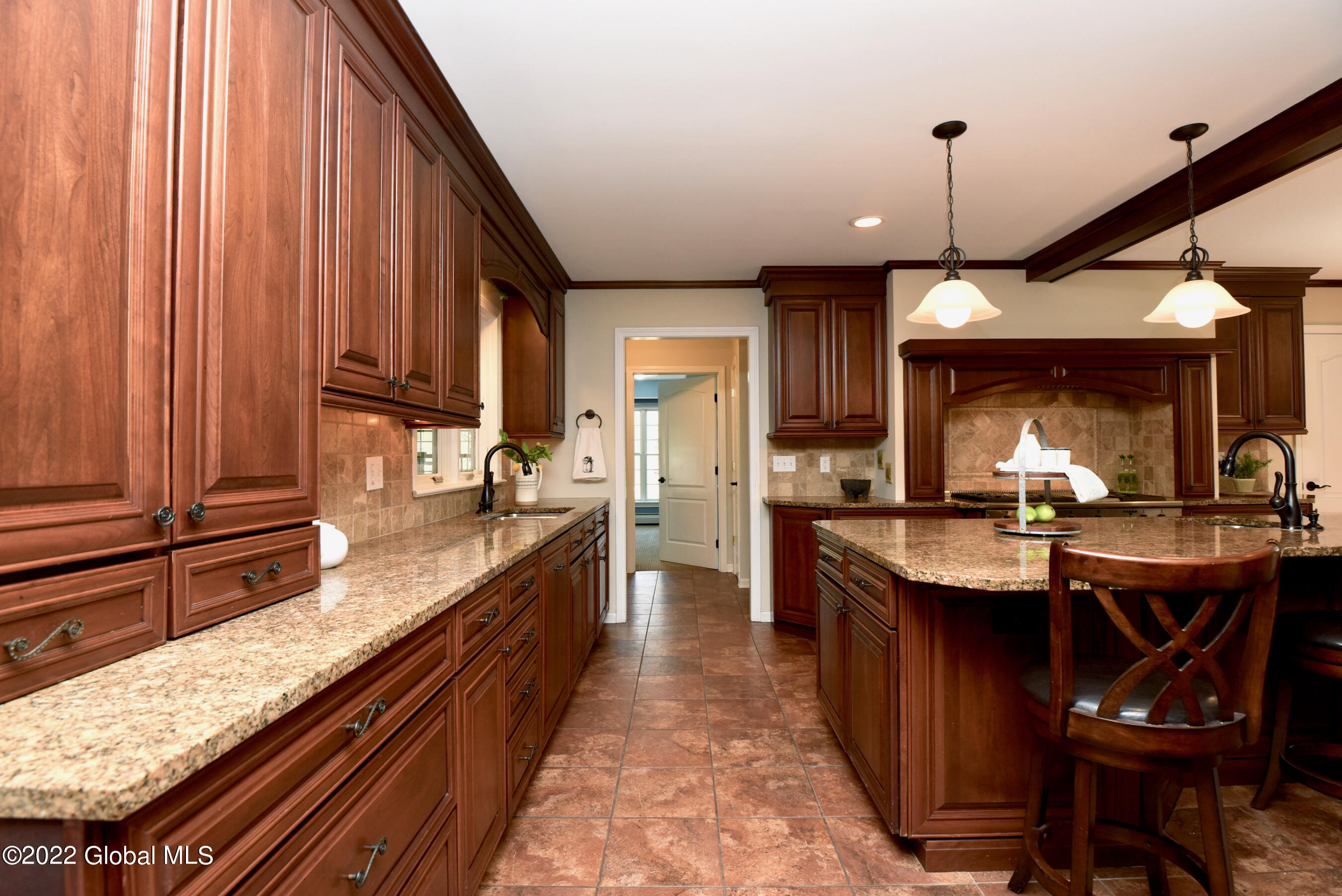 2467 Rosendale Road Niskayuna, NY 12309 - Photo 13 of 82 21