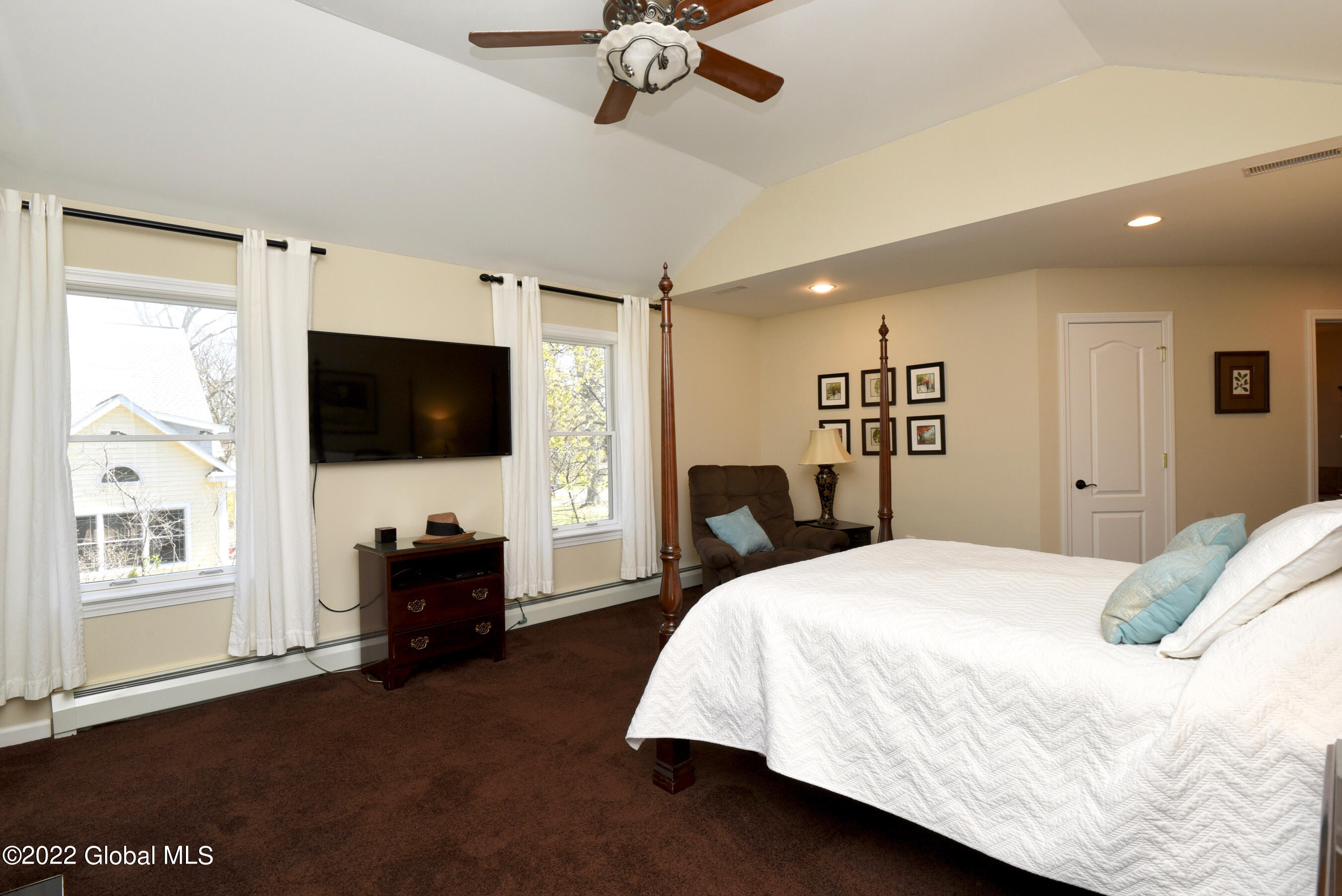 2467 Rosendale Road Niskayuna, NY 12309 - Photo 28 of 82 44