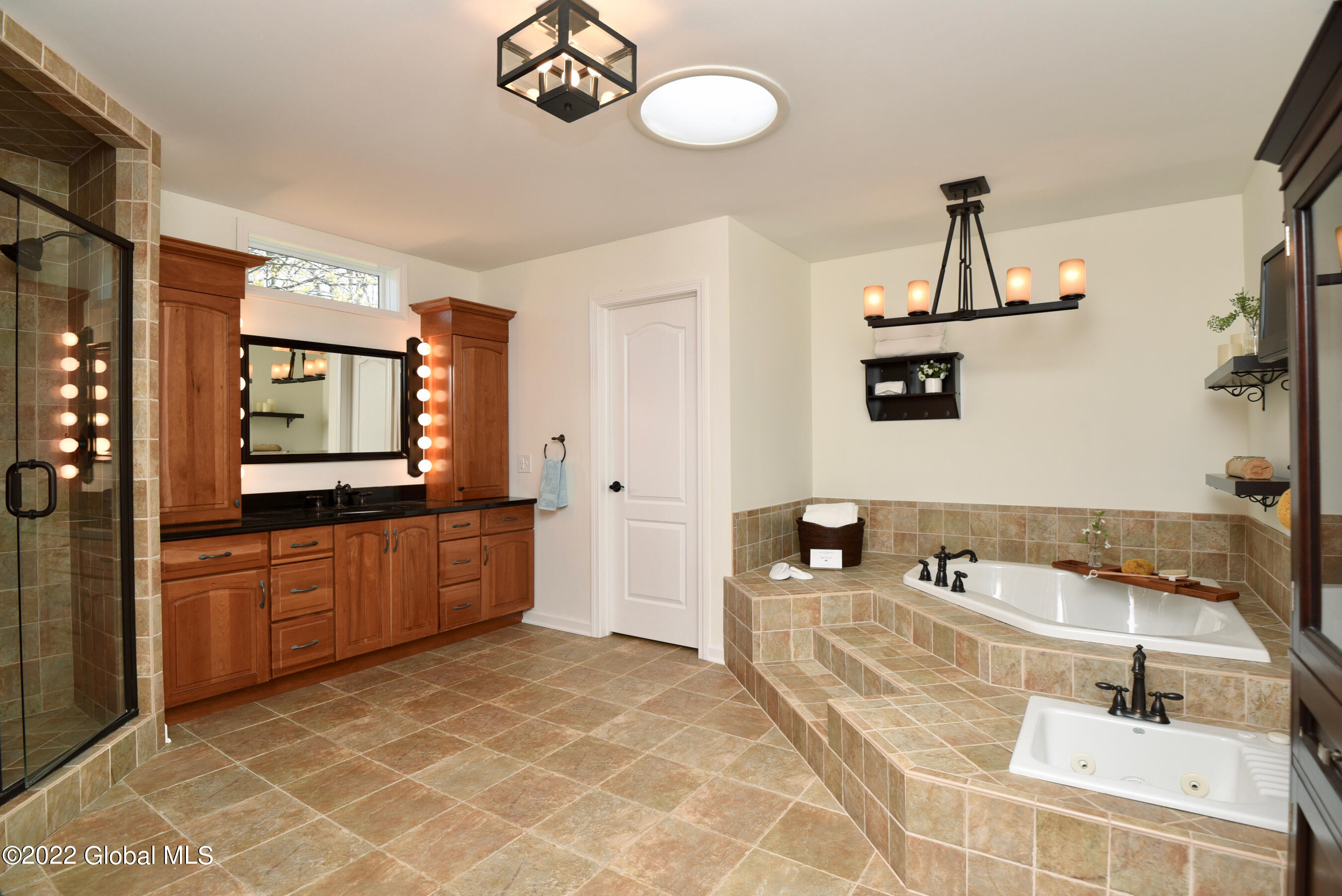 2467 Rosendale Road Niskayuna, NY 12309 - Photo 33 of 82 50