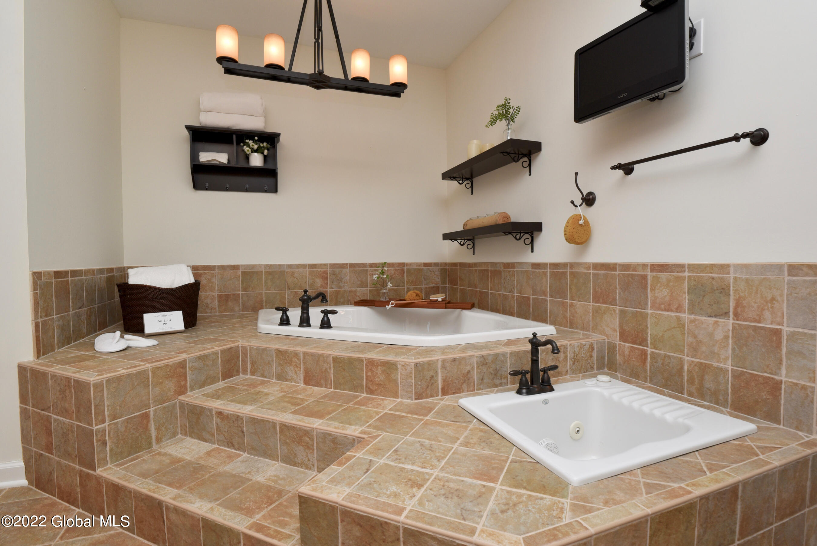 2467 Rosendale Road Niskayuna, NY 12309 - Photo 34 of 82 51
