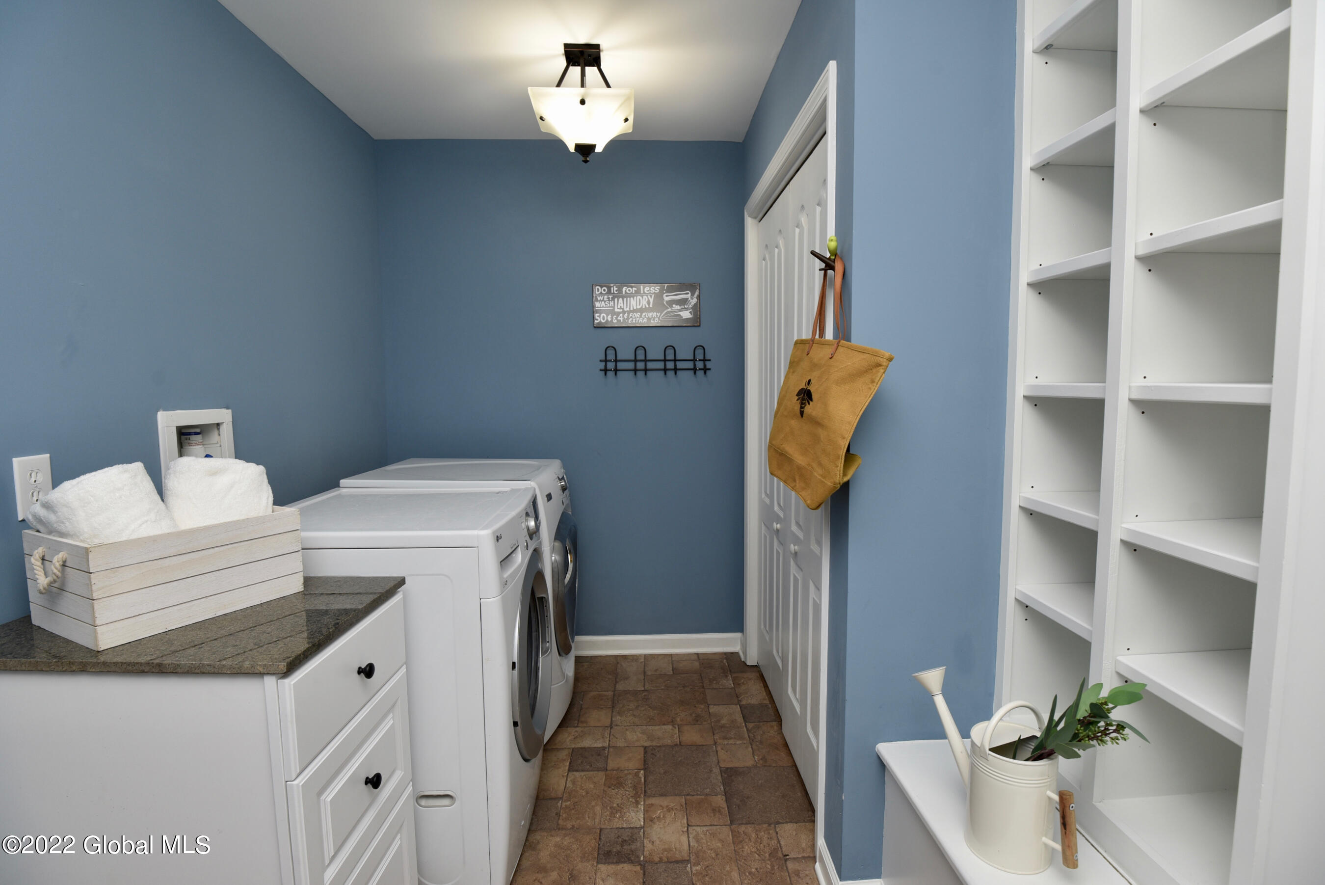 2467 Rosendale Road Niskayuna, NY 12309 - Photo 57 of 82 77