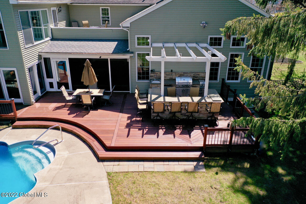 2467 Rosendale Road Niskayuna, NY 12309 - Photo 68 of 82 17