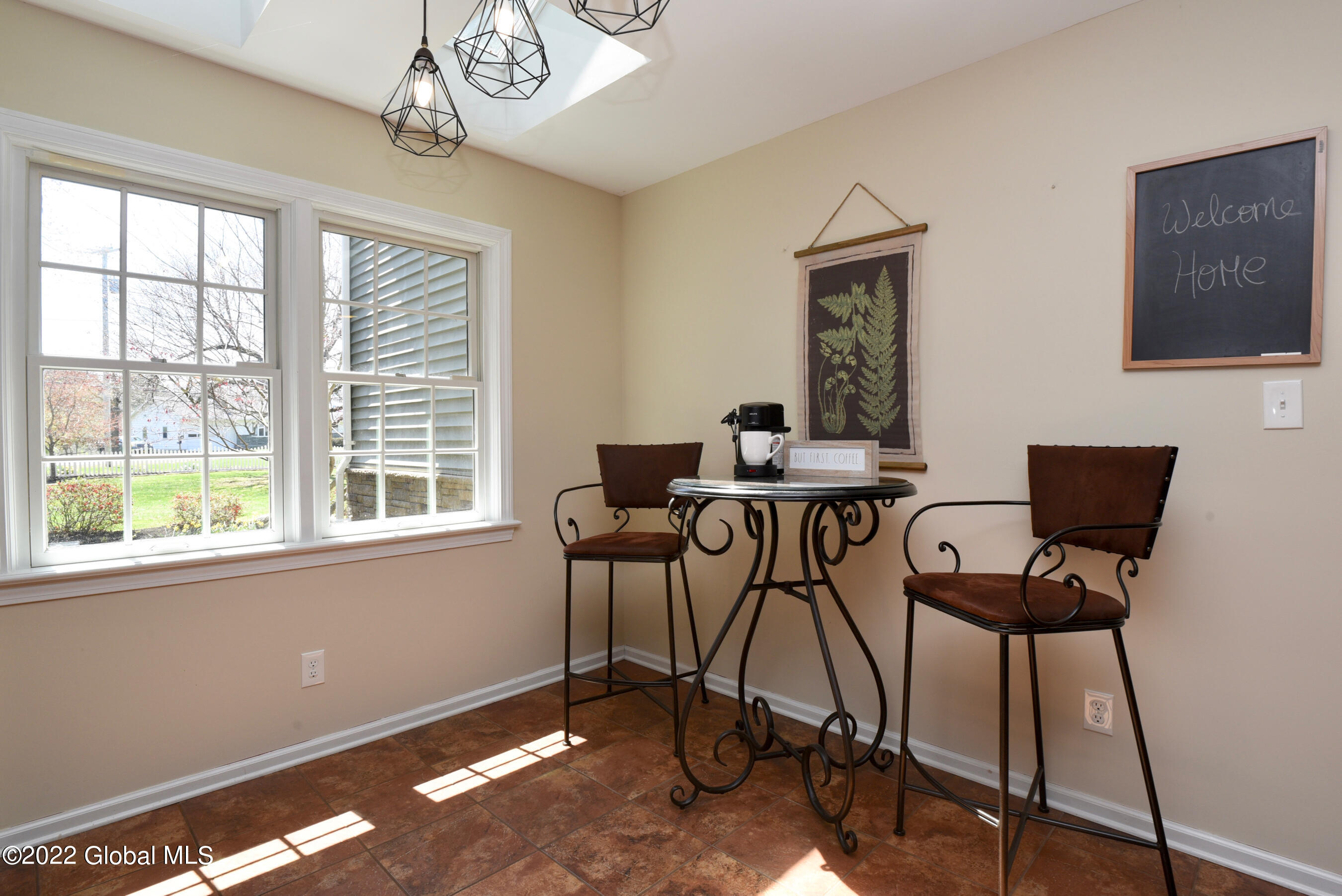 2467 Rosendale Road Niskayuna, NY 12309 - Photo 7 of 82 15
