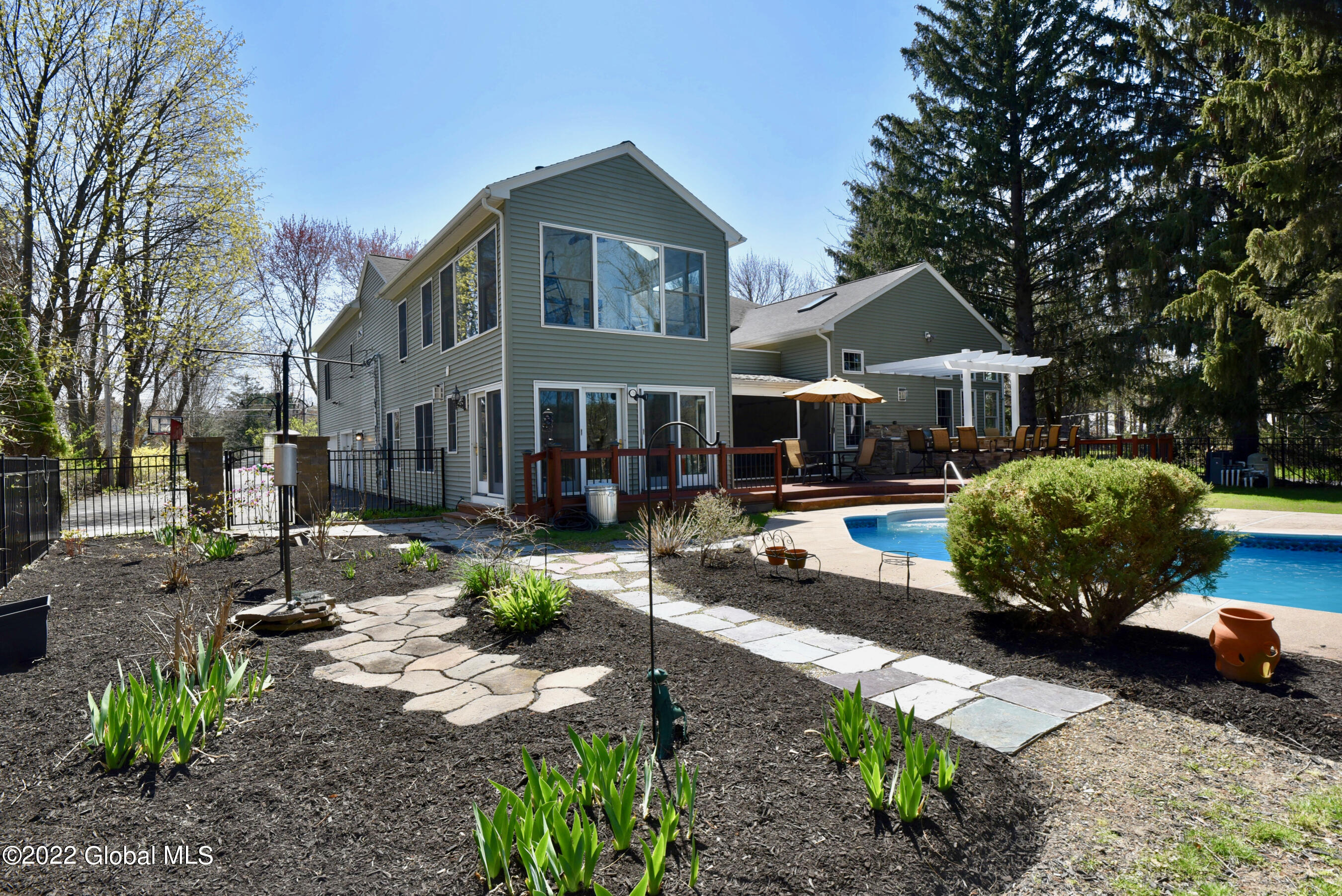 2467 Rosendale Road Niskayuna, NY 12309 - Photo 73 of 82 99