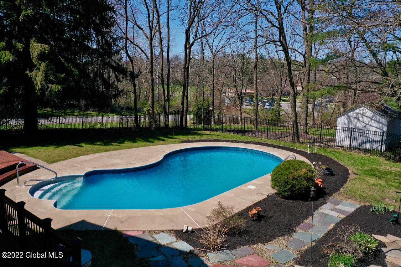 2467 Rosendale Road Niskayuna, NY 12309 - Photo 76 of 82 18