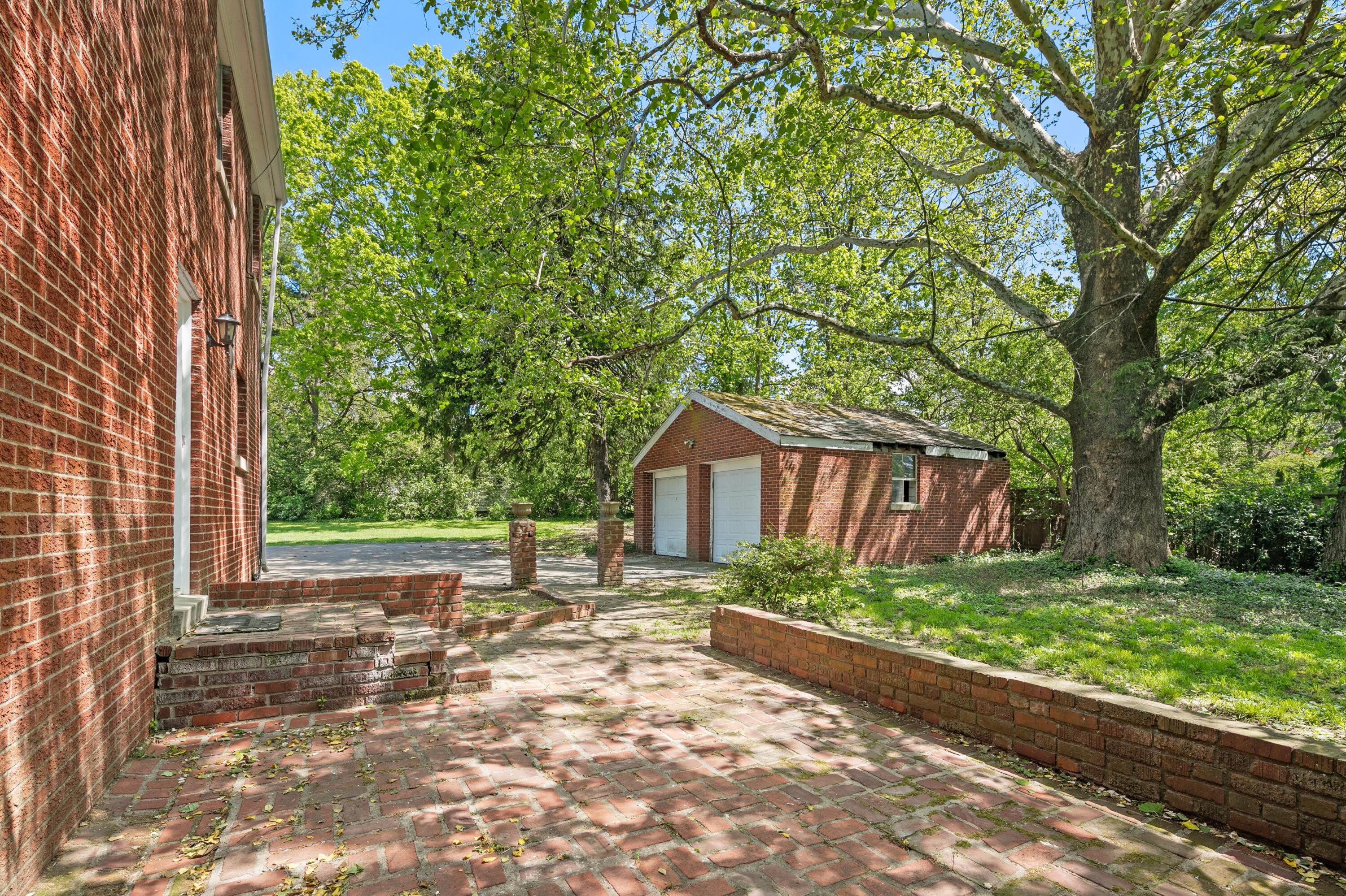 1862-1864 Nicholasville Road Lexington, KY 40503 - Photo 27 of 35 untitled-5090