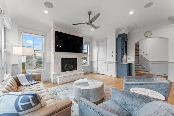 $4,800 | 426 Marshall Street, Houston, TX 77006