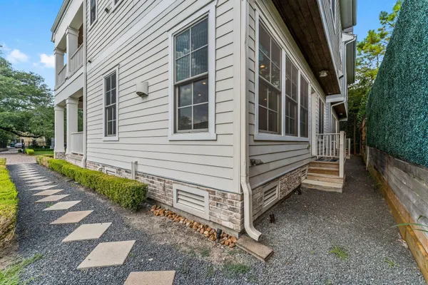 $4,800 | 426 Marshall Street, Houston, TX 77006