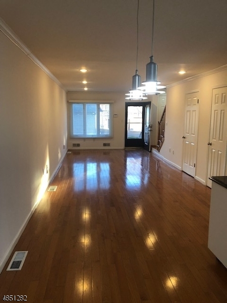 24 River Road, Unit 39 Clifton, NJ 07014 - Photo 3 of 10
