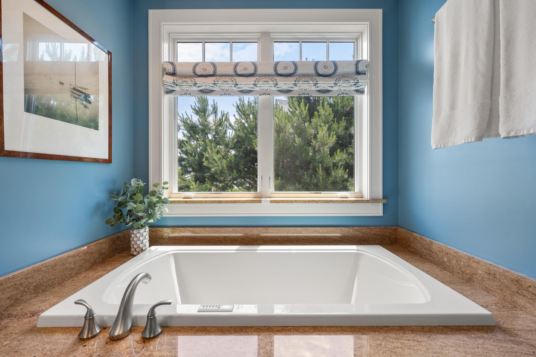 121 Bald Head Cliff Road York, ME 03902 - Photo 39 of 51 Guest Suite Bathroom