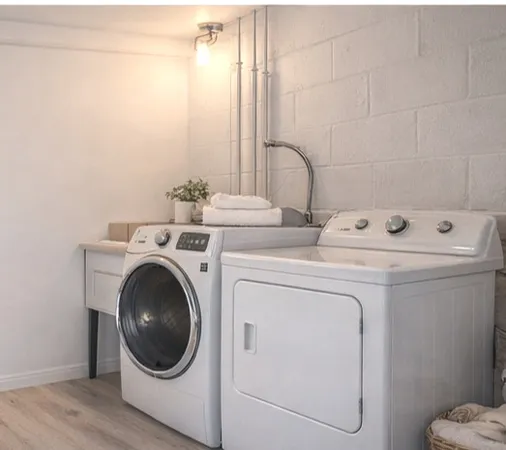 $2,750 | 8557 North National Avenue, Unit 8557, Niles, IL 60714