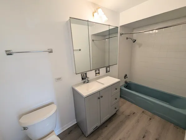 $2,750 | 8557 North National Avenue, Unit 8557, Niles, IL 60714