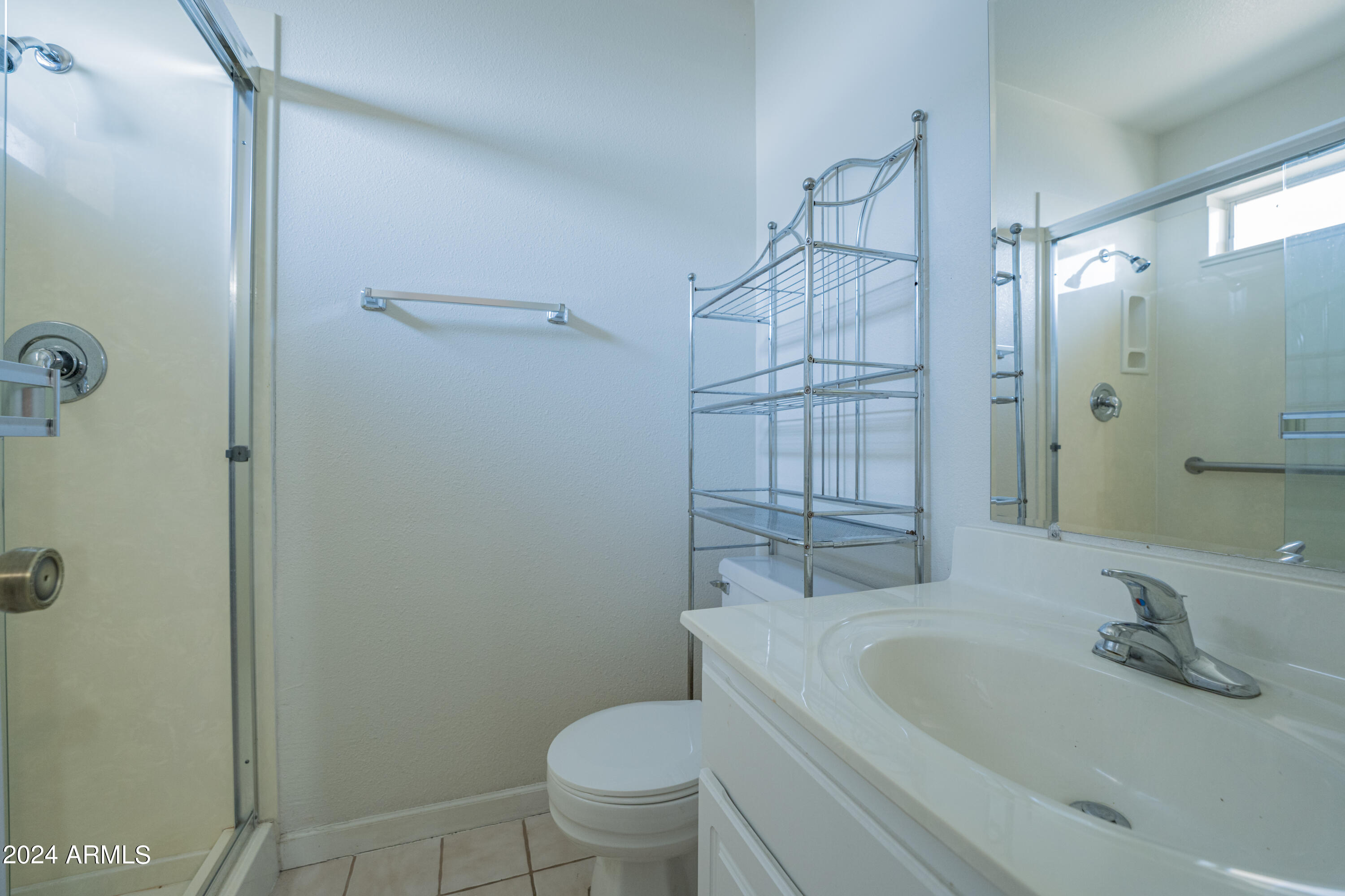 131 North Higley Road, Unit 12 Mesa, AZ 85205 - Photo 26 of 35 Primary 3/4 Bath Ensuite