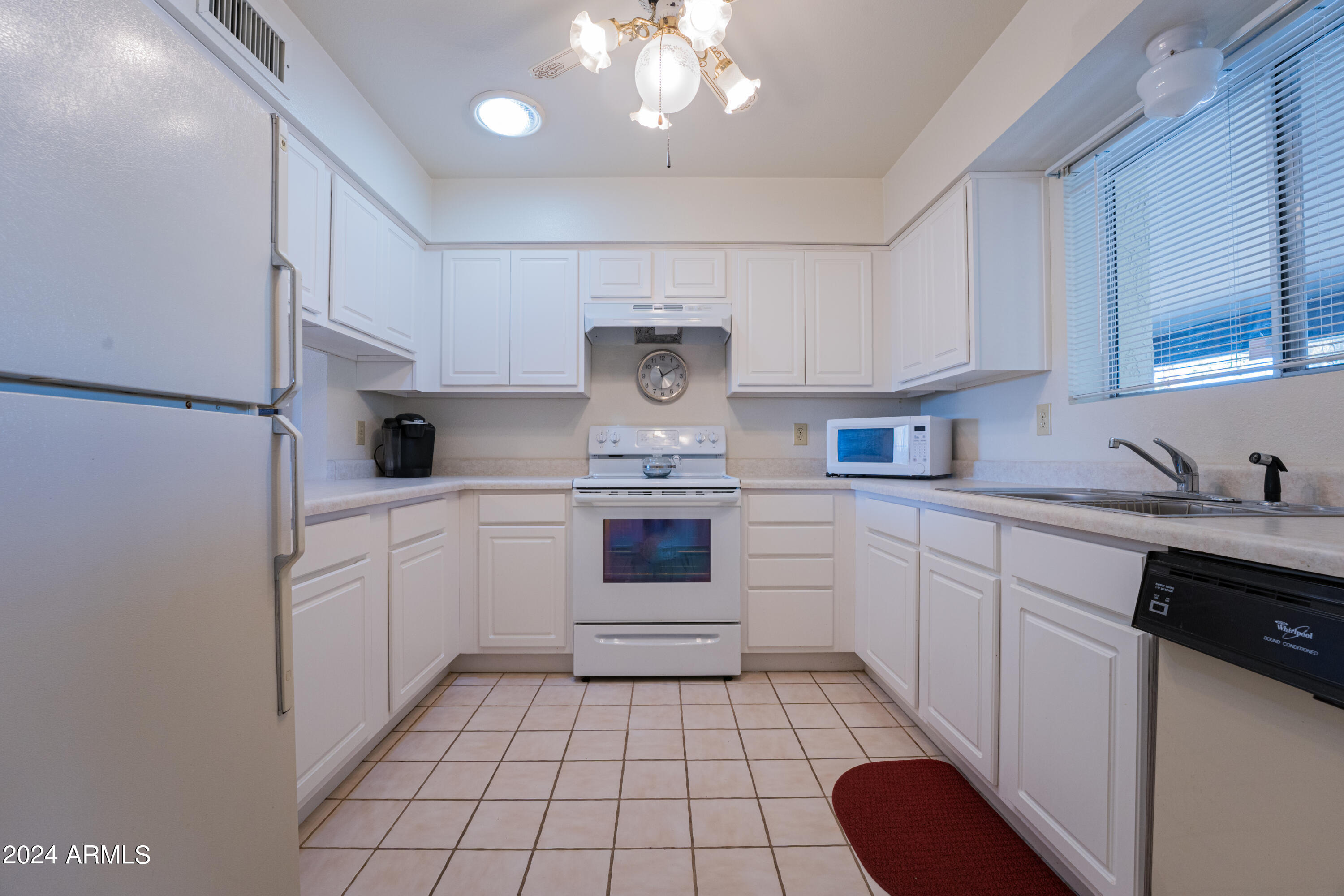 131 North Higley Road, Unit 12 Mesa, AZ 85205 - Photo 8 of 35 Kitchen with Front Window
