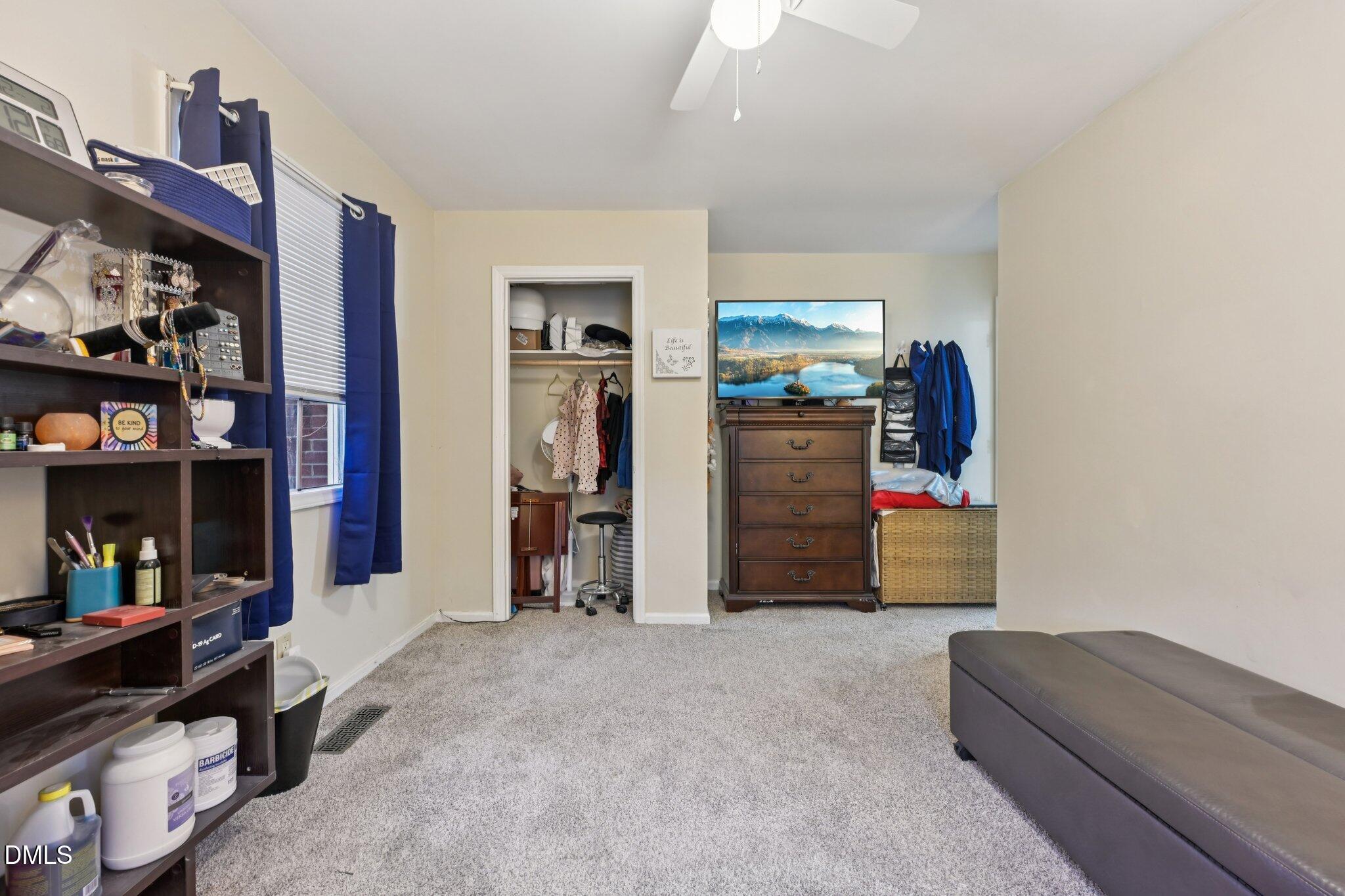726 Torredge Road Durham, NC 27712 - Photo 13 of 18 30-web-or-mls-Torredge Rd-S0312-030