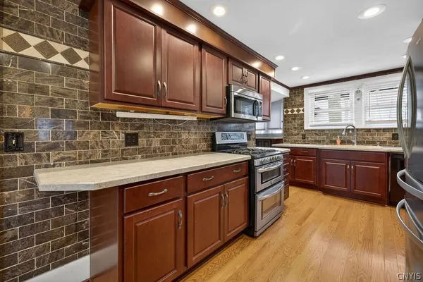 $279,900 | 1062 Bellevue Avenue, Syracuse, NY 13204