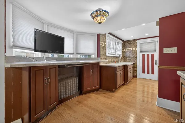 $279,900 | 1062 Bellevue Avenue, Syracuse, NY 13204